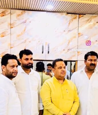 भाजपा नेता पंडित रजनीश कौशिक जी का किया स्वागत।