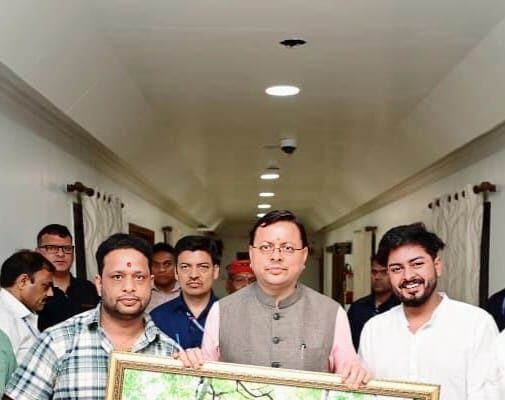 पंडित अवनीश ने की मुख्यमंत्री धामी से मुलाकात