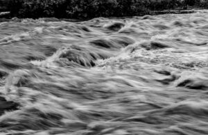 हिमाचल के किन्नौर में बादल फटा, बारिश ने बढ़ाई मुश्किलें