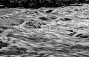 हिमाचल के किन्नौर में बादल फटा, बारिश ने बढ़ाई मुश्किलें